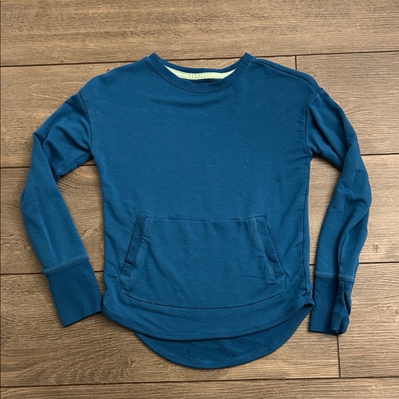 All In Motion Top - Picture 2 of 4